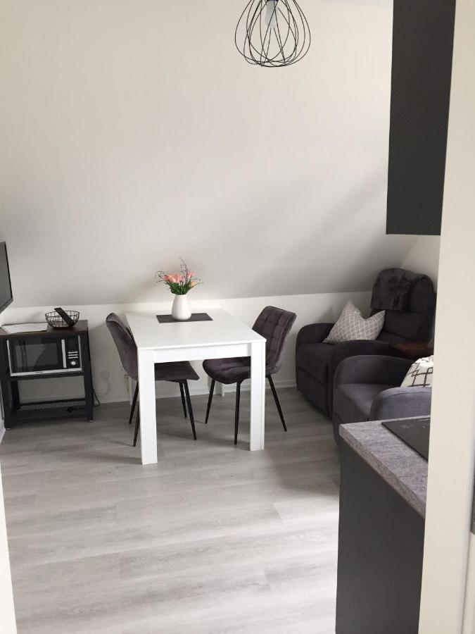 Ferienwohnung "Kleine Krabbe" Werdum Esterno foto