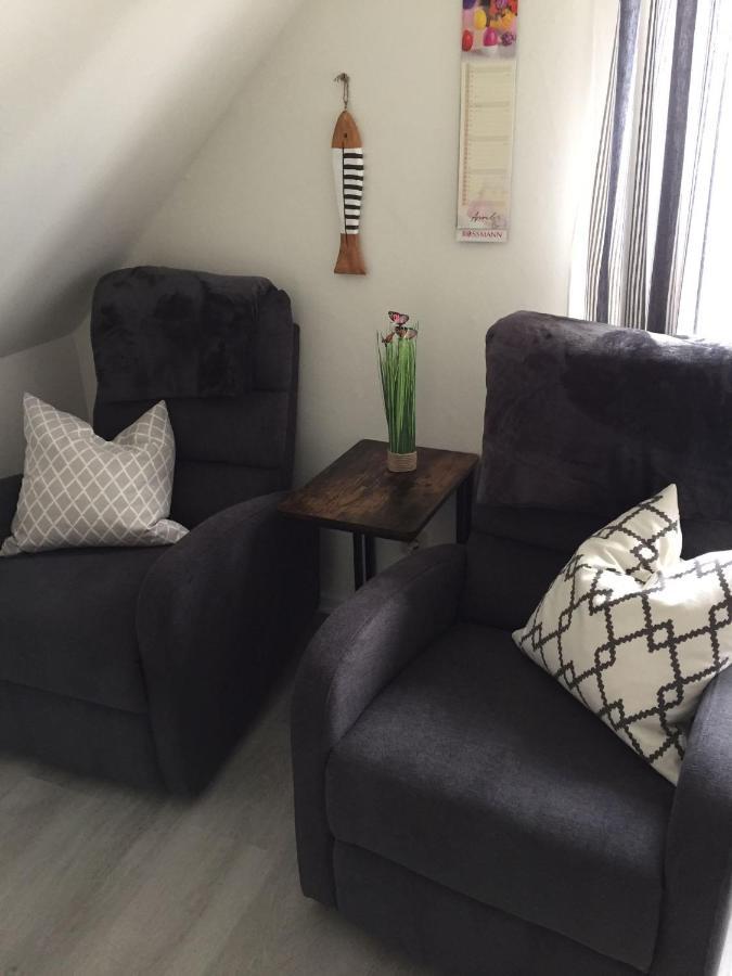 Ferienwohnung "Kleine Krabbe" Werdum Esterno foto