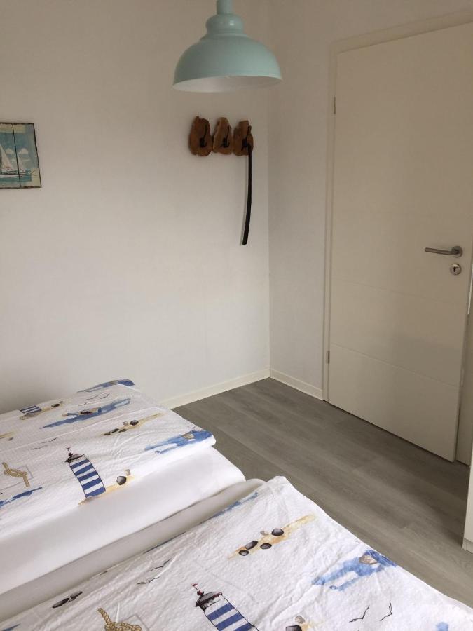 Ferienwohnung "Kleine Krabbe" Werdum Esterno foto