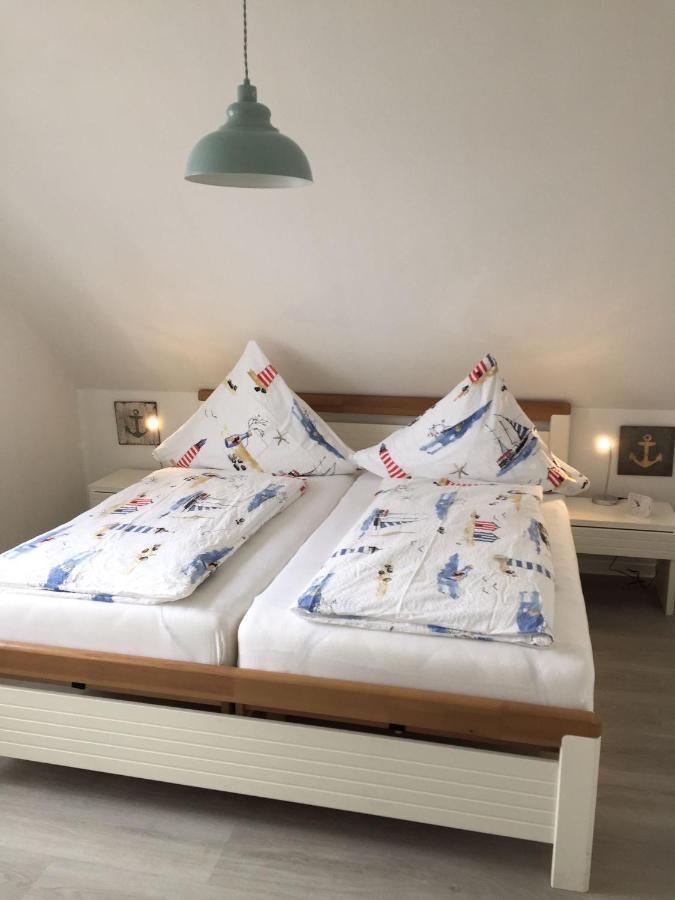 Ferienwohnung "Kleine Krabbe" Werdum Esterno foto